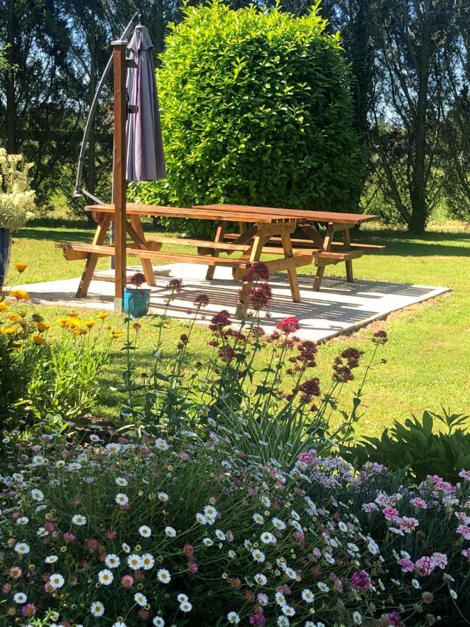 Hotel Lagalerne à Neuville-du-Poitou Extérieur photo